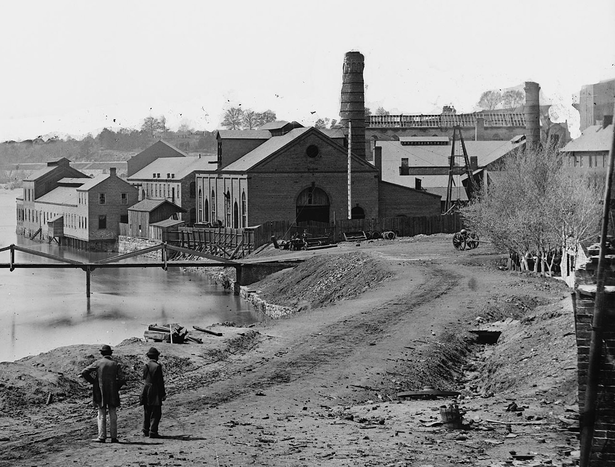 Tredegar Iron Works, 1865, photo by Alexander Gardner